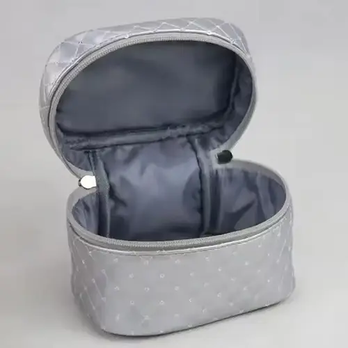 OEM New Style Grid Waterproof Pretty Makeup Bags Silver Girls Leather Cosmetic Bags